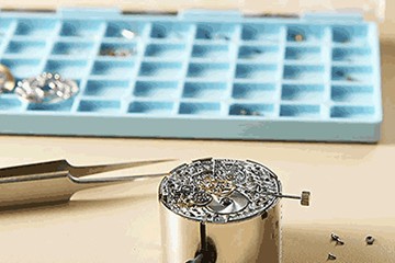 青岛劳力士官方售后维修服务点在哪